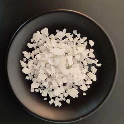 Cas 7446-19-7 16% อลูมิเนียมซัลเฟตเกลือบำบัดน้ำเกรดน้ำดื่ม