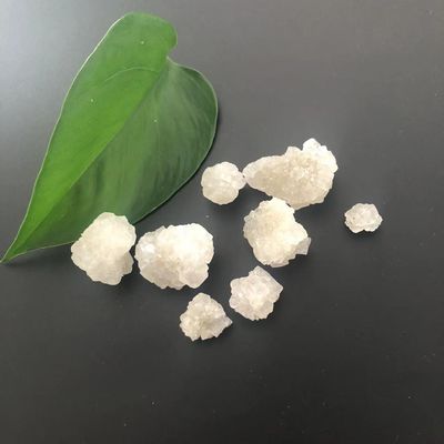 CAS 7647-14-5 เกลือทะเลเม็ดใหญ่อุตสาหกรรมเกลือสำหรับประคบร้อน 5-10 มม.